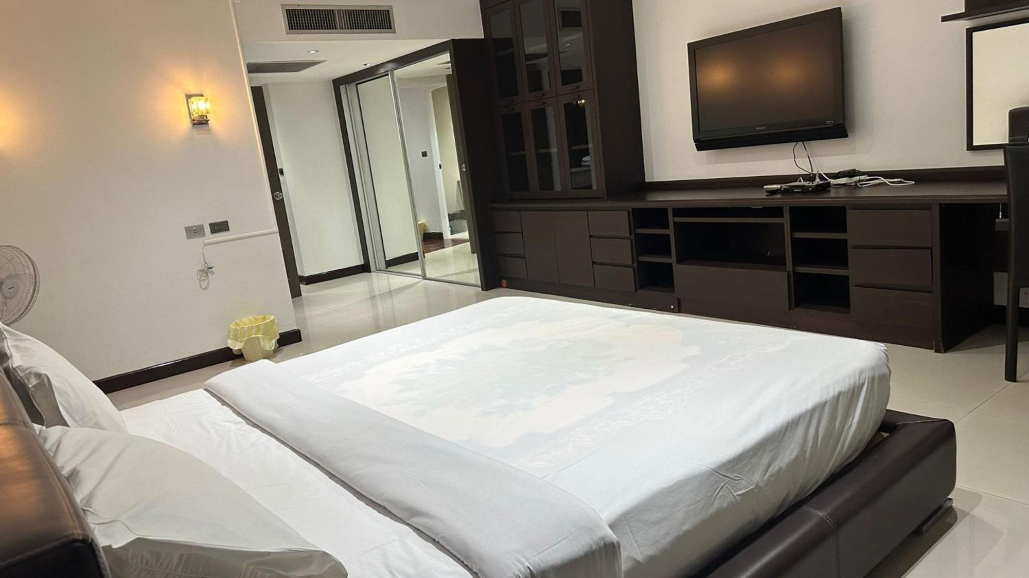 Omni Tower Sukhumvit Soi 4 Direct Daire Bangkok Dış mekan fotoğraf