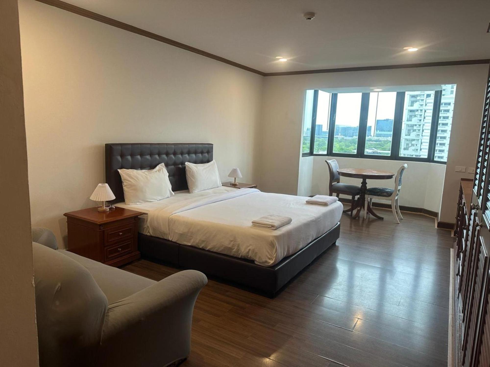 Omni Tower Sukhumvit Soi 4 Direct Daire Bangkok Dış mekan fotoğraf