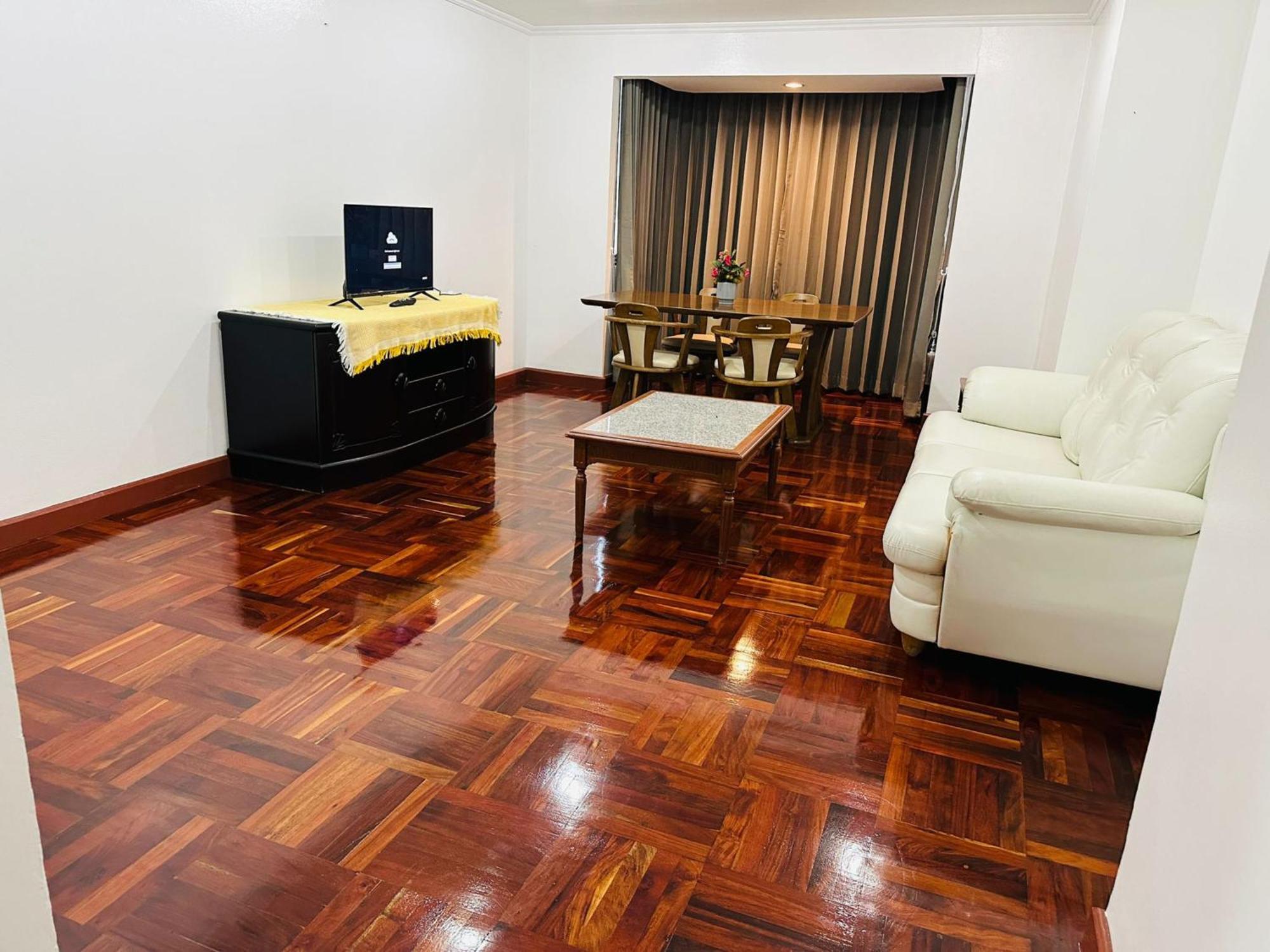 Omni Tower Sukhumvit Soi 4 Direct Daire Bangkok Dış mekan fotoğraf