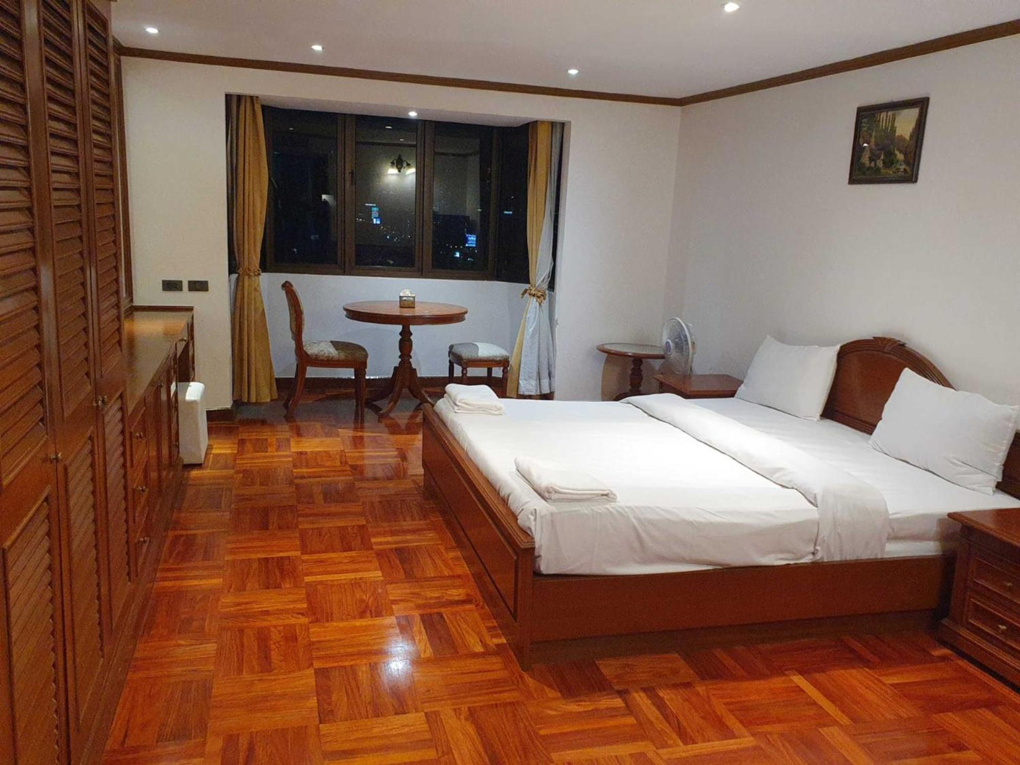 Omni Tower Sukhumvit Soi 4 Direct Daire Bangkok Dış mekan fotoğraf